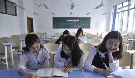 大学lol陪玩,女性陪玩lol