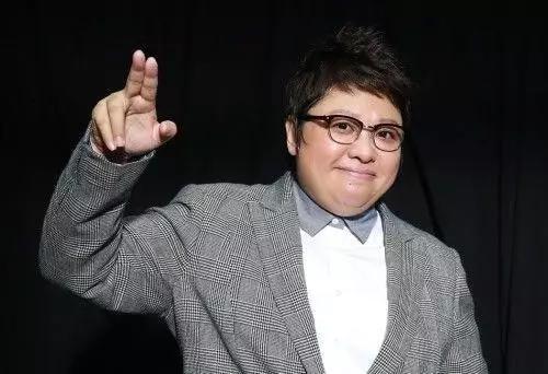 在汪涵陪伴下见初恋、跳韩舞，被韩红少女心吓到了，同性传闻假？