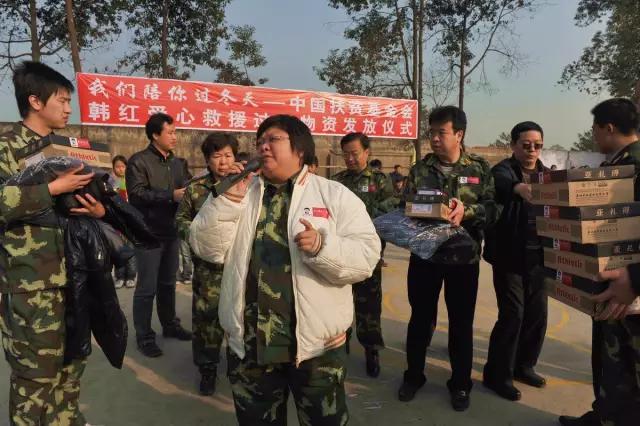 在汪涵陪伴下见初恋、跳韩舞，被韩红少女心吓到了，同性传闻假？