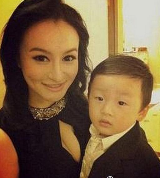 杨紫华晨宇的关系,杨紫评价华晨宇