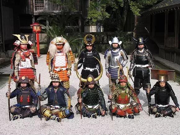 竹子做的锋利无比的武士刀,竹子制作武士刀