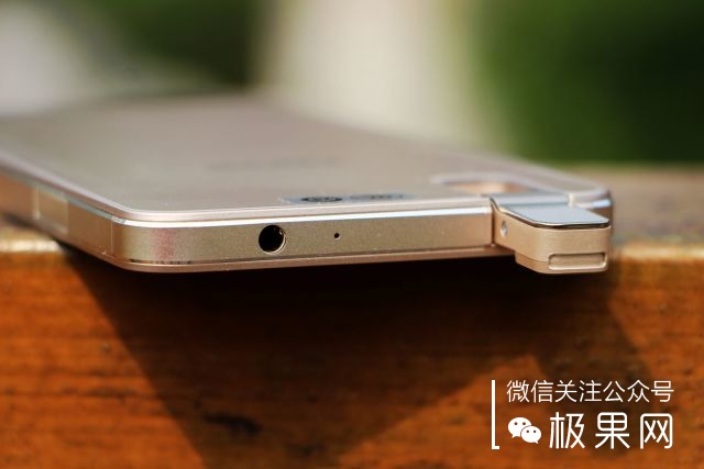 翻转吧摄像头，前后都能照出完美的照片：荣耀7i体验