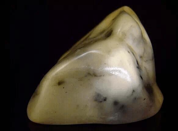 真正的纯天然玉石原石图片,各种玉原石图片大全集