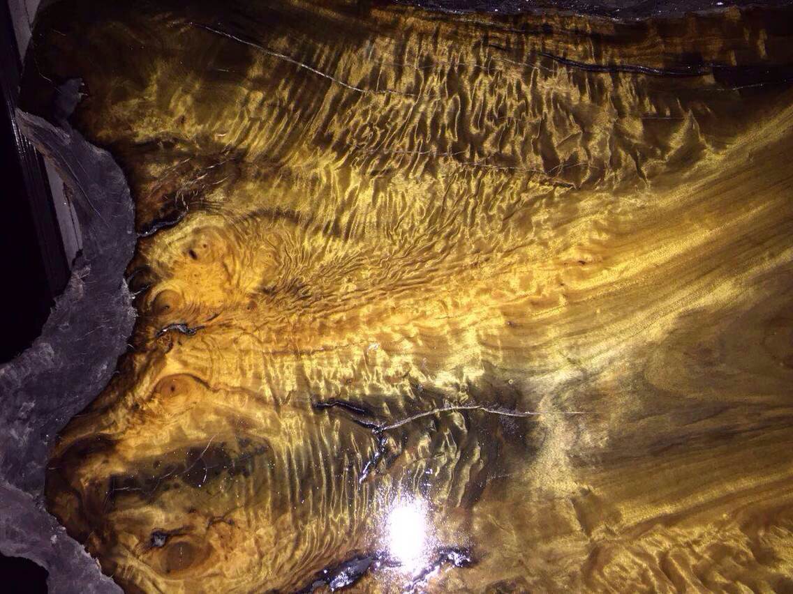 农民挖出天价乌木归属引争议,四川挖到天价乌木纪录片