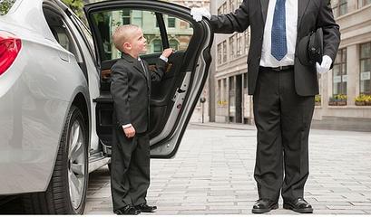 滴滴出行能预约接送孩子吗,滴滴网约车主能够用儿子的车么