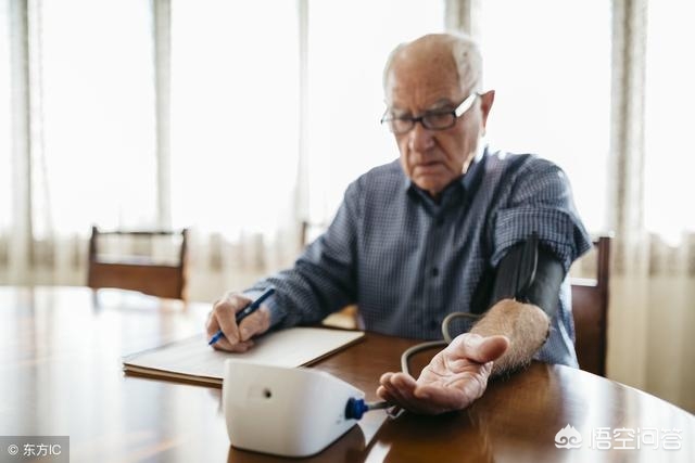 在家怎么测血压才知道是否高血压,在家测血压正常到医院就高血压
