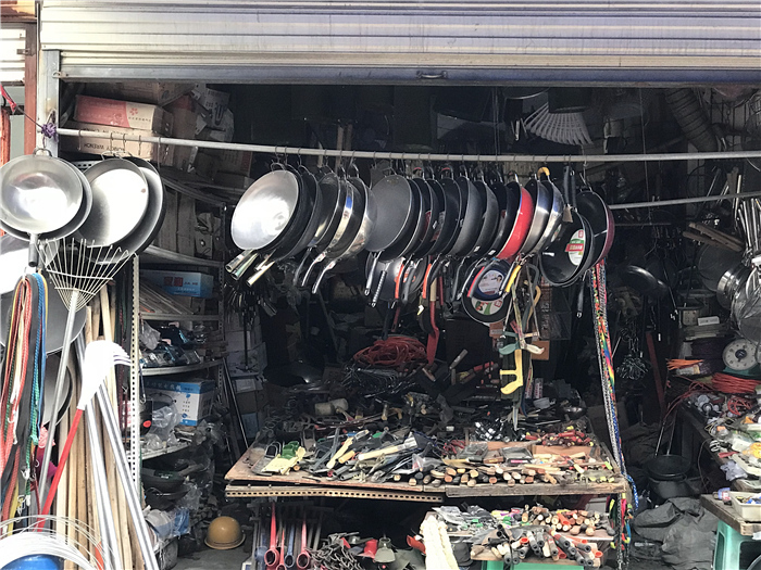 乱逛|曾经我总是跟着大人赶犀浦