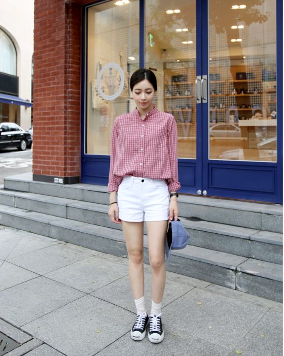 韩国秋冬街拍服装搭配图片,韩国穿搭街拍秋冬白裤子