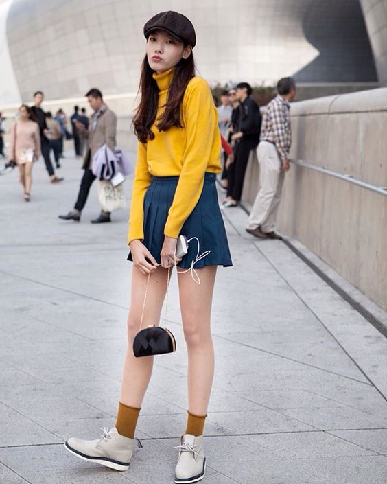 韩国秋冬街拍服装搭配图片,韩国穿搭街拍秋冬白裤子