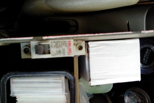 江淮瑞风改装手扶箱,老瑞风扶手箱改造