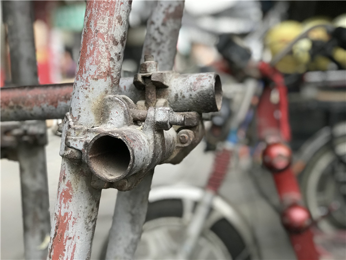 乱逛|曾经我总是跟着大人赶犀浦