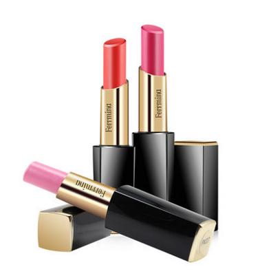 两个涂口红的小窍门,涂口红的正确方法不用什么都能涂