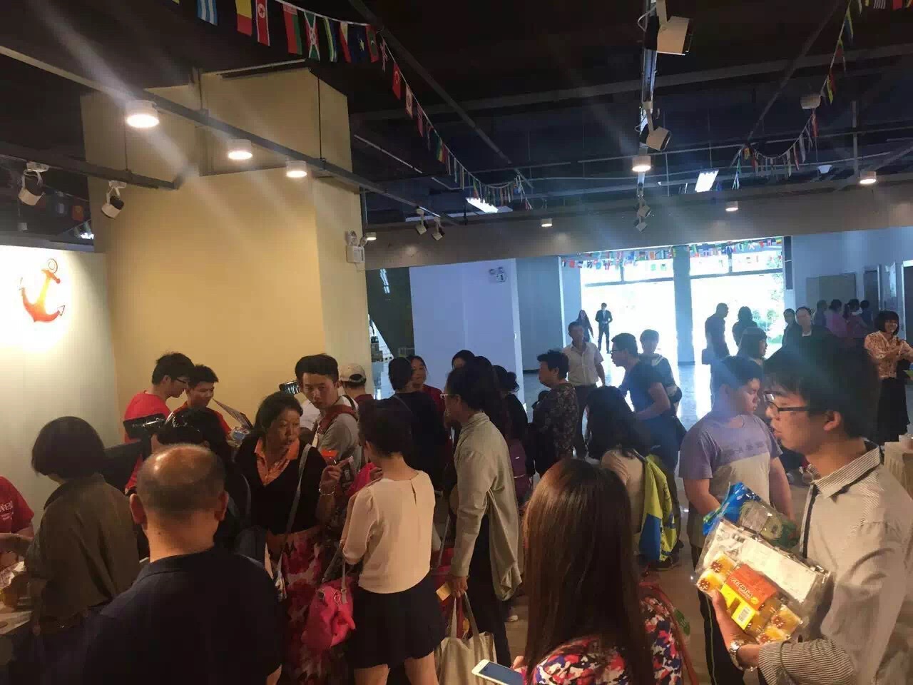 昆明晶品卉为孩子打造缤纷大舞台举办幼儿才艺展示活动