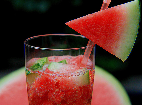 哺乳期间的妈妈能吃钙片吗,宝妈哺乳期能够吃西瓜吗