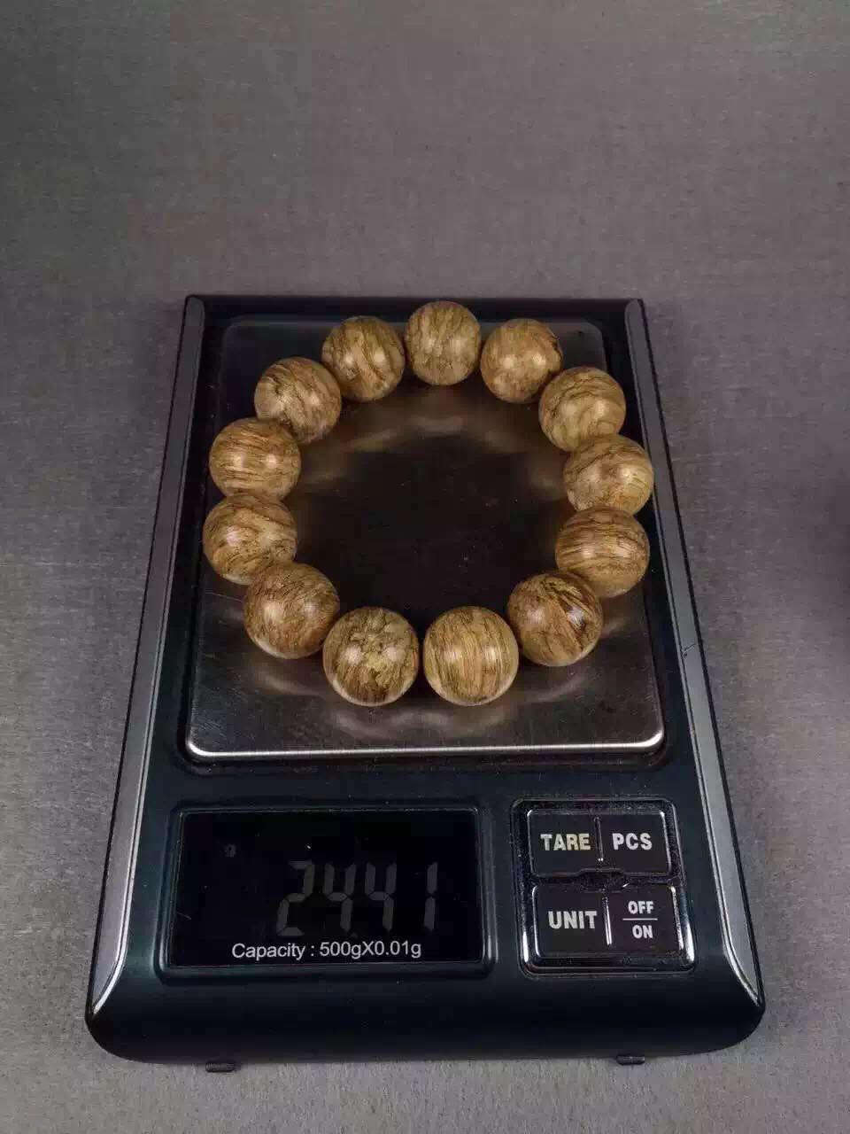 沉香手串掉色了怎么保养,沉香琥珀木手串的保养