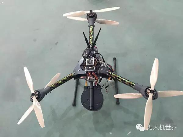 北京飞手张丰：第一次飞25B直升机时双手发抖,附赠新手指南