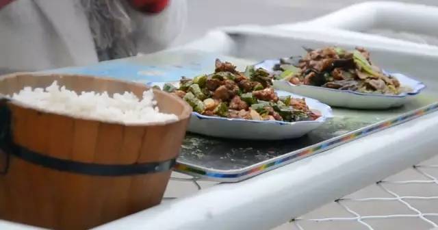 卡车前面的保险杠有什么用,卡车后保险杠最新标准