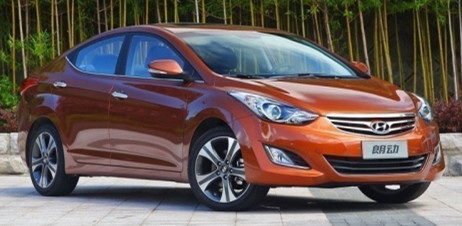 朗动外形拉风油耗满意，就是车漆较薄盲区大