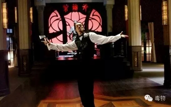 披荆斩棘的战斧用什么钢材,拿好你的战斧为自己披荆斩棘