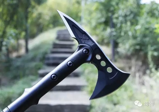 披荆斩棘的战斧用什么钢材,拿好你的战斧为自己披荆斩棘