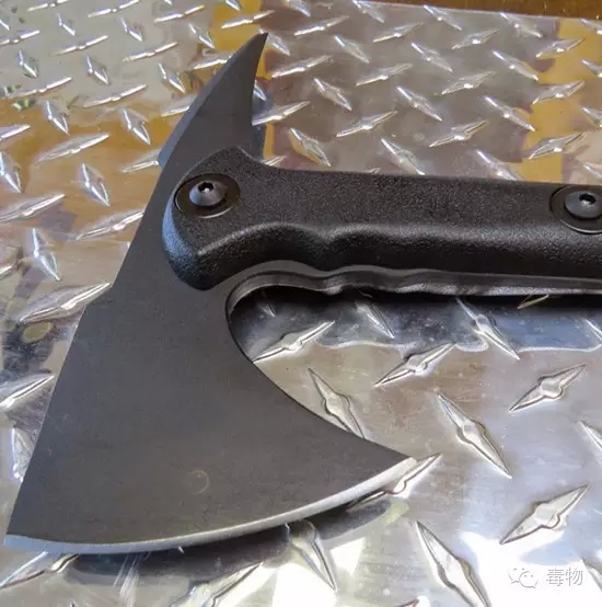 披荆斩棘的战斧用什么钢材,拿好你的战斧为自己披荆斩棘