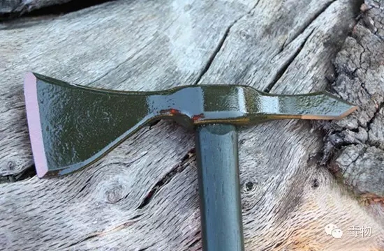 披荆斩棘的战斧用什么钢材,拿好你的战斧为自己披荆斩棘