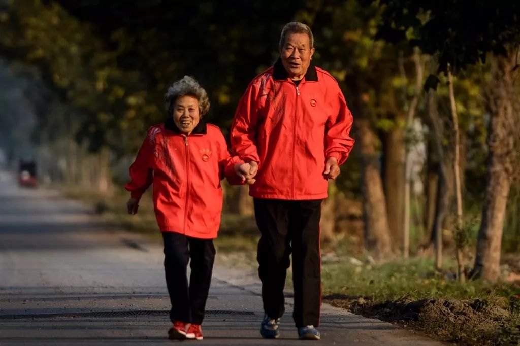 中国徒步第一人阿甘,阿甘环游中国