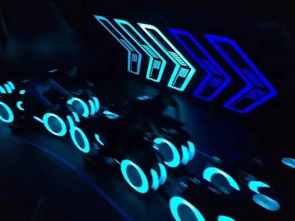 迪士尼不能带自拍杆个人怎么拍照,去上海迪士尼能够带自拍杆进去吗