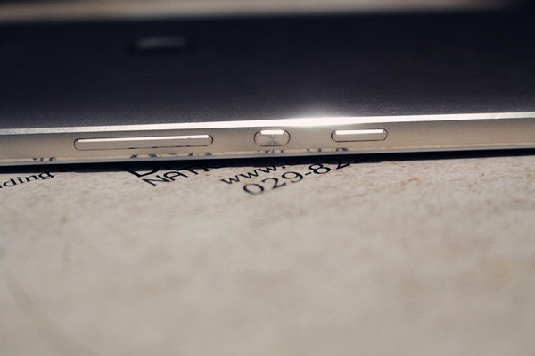 华为推出荣耀v8图片,华为v8pro和荣耀v8