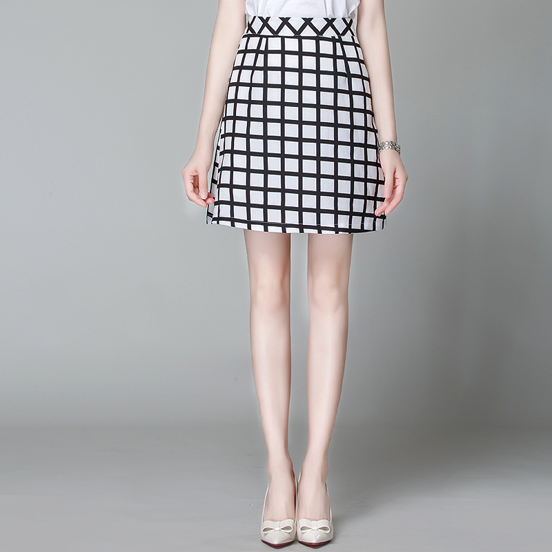 衣橱百搭经典款有哪些,衣橱必备碎花裙