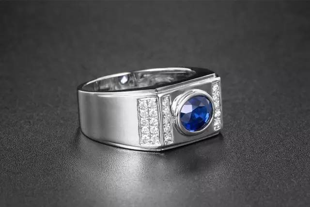 彩宝男戒：男人也能够如此风骚