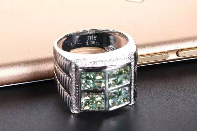 彩宝男戒：男人也能够如此风骚