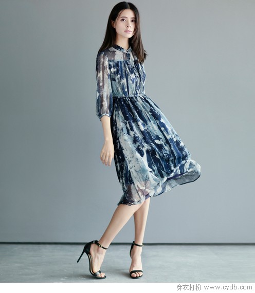 蓝色夏日装扮,比较实用的蓝色装扮
