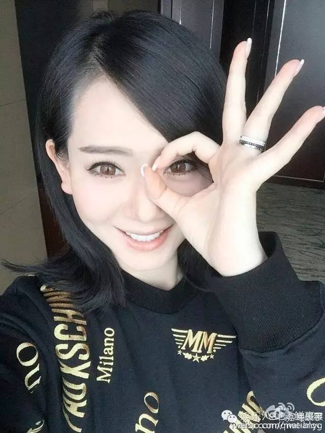 爱戴美瞳的女明星,戴美瞳的女明星图片