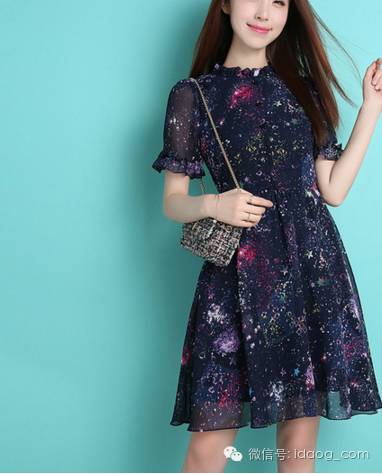 女夏季小碎花吊带裙潮款,夏季碎花温柔气质复古