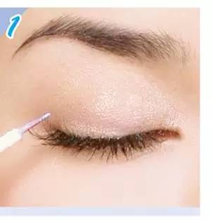 美妆教程小眼睛单眼皮,自然卷双眼皮合适什么妆