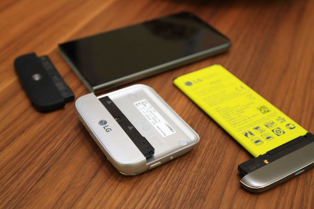 LGG5深度体验：一位英勇的模块化手机探路者！