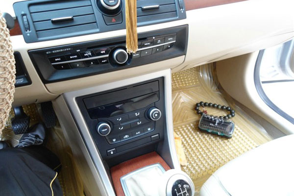 荣威550后排出风口不出热风,荣威550空调风口转换不了