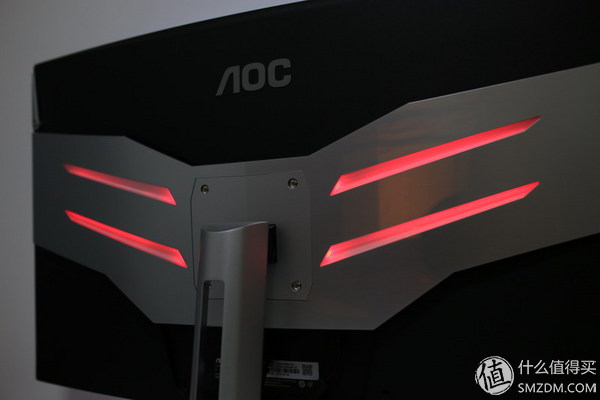 100%srgb电竞显示屏,100%srgb和90%p3色域显示器