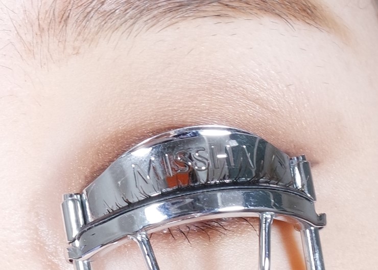 眼睛小怎么画眼妆单眼皮,单眼皮肿眼泡怎样画眼妆