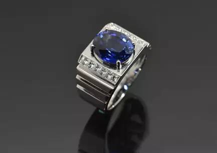 彩宝男戒：男人也能够如此风骚