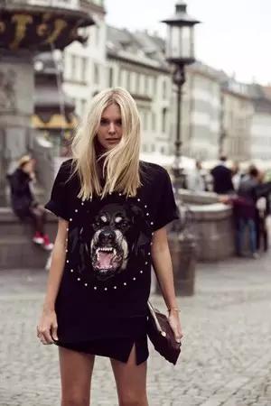 一件t两种穿法,一件t恤的多种穿法