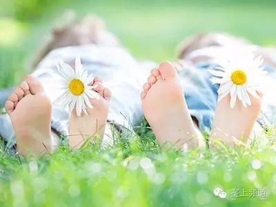 男子去洗浴中心染上疾病,男子去洗脚感染脚气