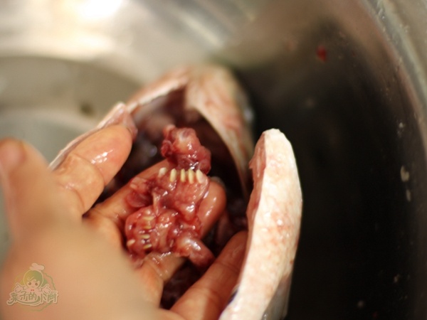 生鱼切鱼片的正确方法和技巧,怎么处理鱼片才嫩滑