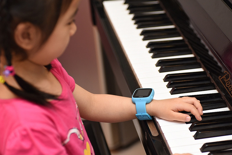 细致的关爱,巴迪龙360儿童手表app