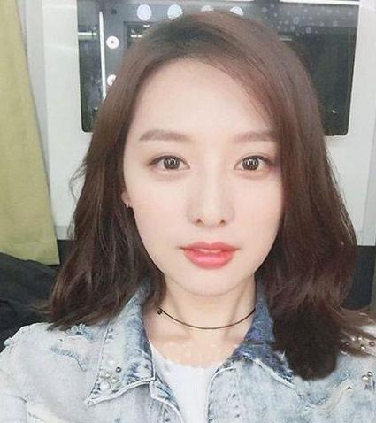 韩国发型女中长发明星,韩国卷发发型中长发