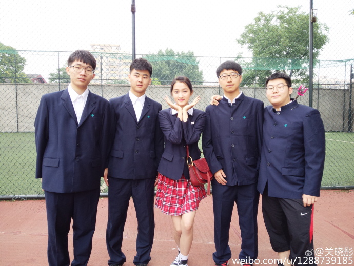 国民闺女关晓彤不愧是宝藏女孩,国民闺女关晓彤包包