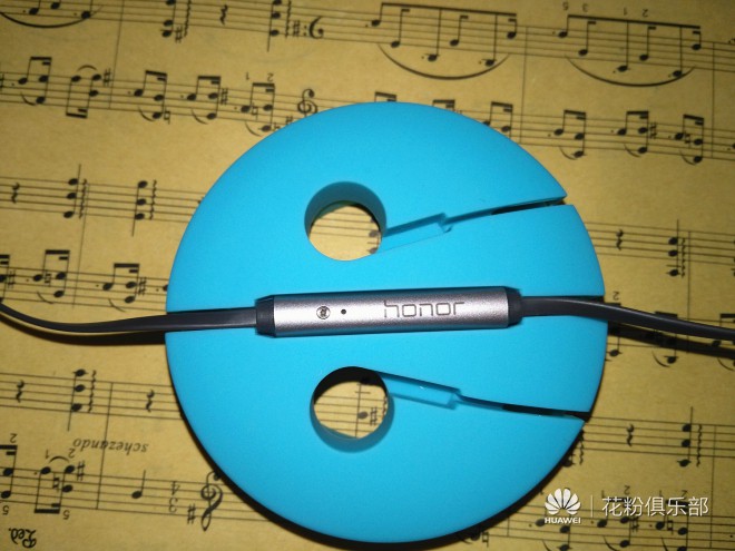 荣耀耳机引擎2代苍穹灰,心随声动蓝牙耳机