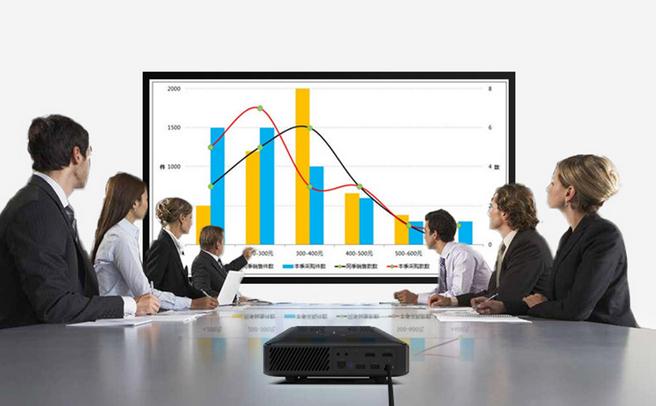 坚果投影仪哪款流明最高,哪种投影效果好极米和坚果