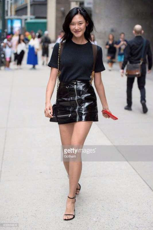 缁村瘑澶х闈㈣瘯妯＄壒,缁村瘑澶х绉诲笀涓婃捣